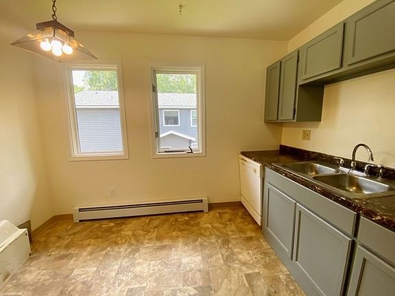 3rd image of 1300 Balfour Dr APT 3