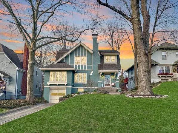 3228 Observatory Ave, Cincinnati, OH 45208