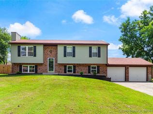 1112 Estate Dr, Georgetown, IN 47122