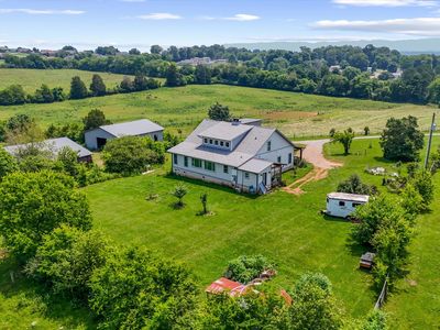 1430 Maple Ln, Greenback, TN, 37742