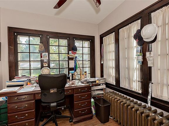 5th image of 2161 Demington Dr