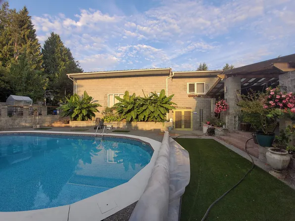 19717 48a Ave, Langley, BC V3A 4W2