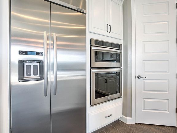 5th image of 3833 E San Carlos Pl