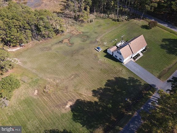 3rd image of 3203 Bay View Dr