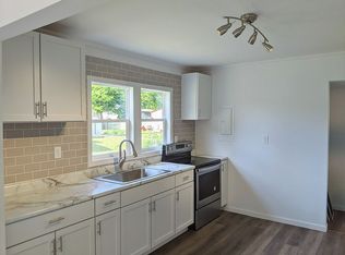 526 Glendale Dr, Columbus, IN 47201