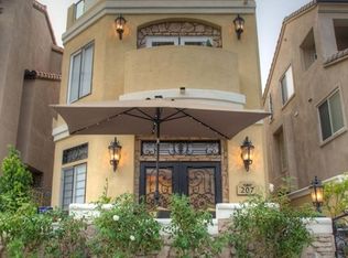 207 18th St, Huntington Beach, CA 92648