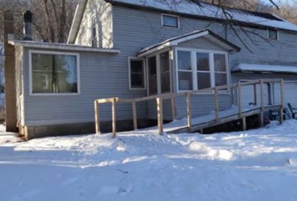 1st image of 127 Spring St W