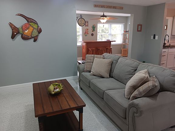 3rd image of 3719 Dawson Ln