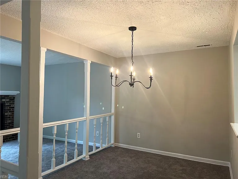 4748 Greenlaw Dr — Photo 23