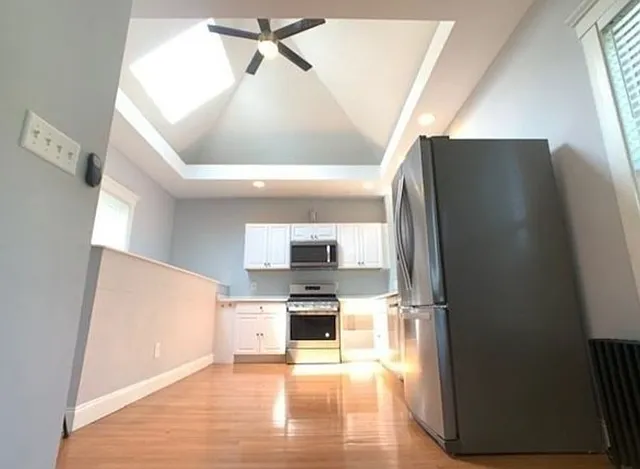 323 Bainbridge St #2 — Photo 15