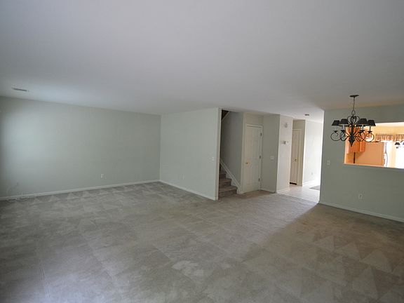 5th image of 30 Portsmouth Ct #1408