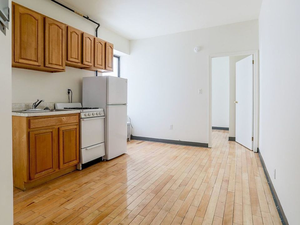 1st image of 326 E 14th St #2A
