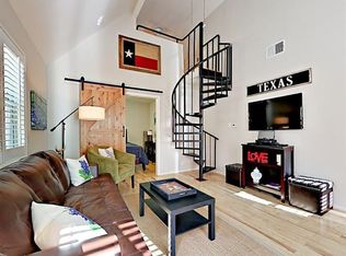 301 E 4th St APT 333, Austin, TX 78701