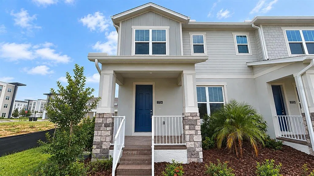 3 bed, 2.5 bath, 1644 sqft, $2,900 — Photo 1