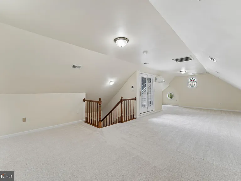 402 Linden Ave — Photo 25