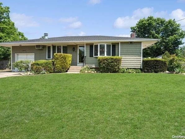 1523 Agate Street, Bay Shore, NY 11706