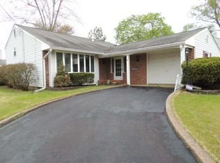 12 Bradford Pl, Turnersville, NJ 08012