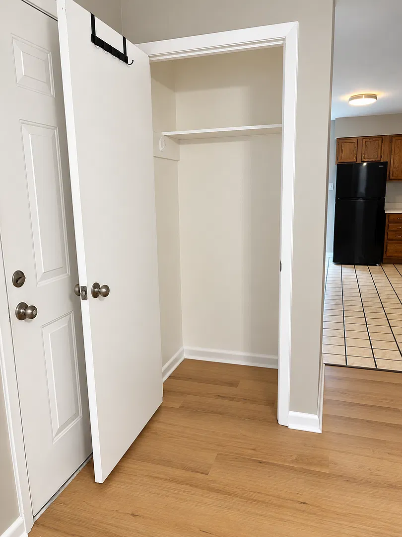 Charming 3-Bedroom Home in the Heart of Jonesboro Prime Location! — Photo 4