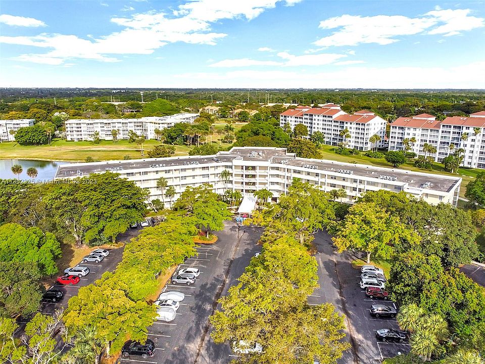 1st image of 805 Cypress Blvd APT 203