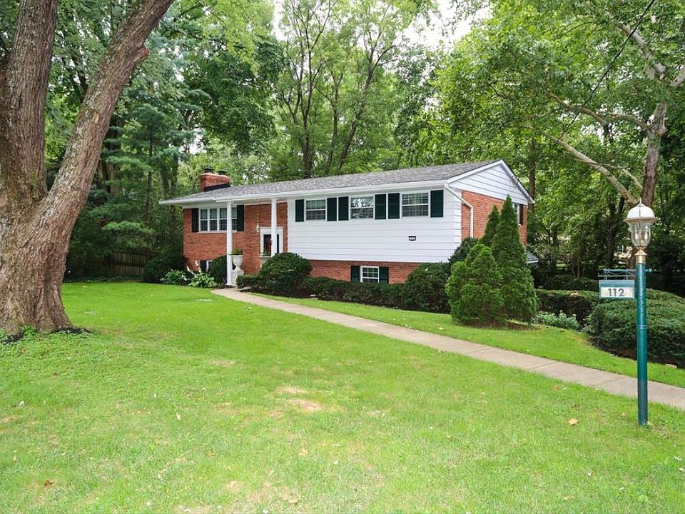 1st image of 112 Fieldstone Dr
