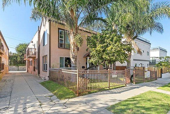 2nd image of 1259 S Plymouth Blvd