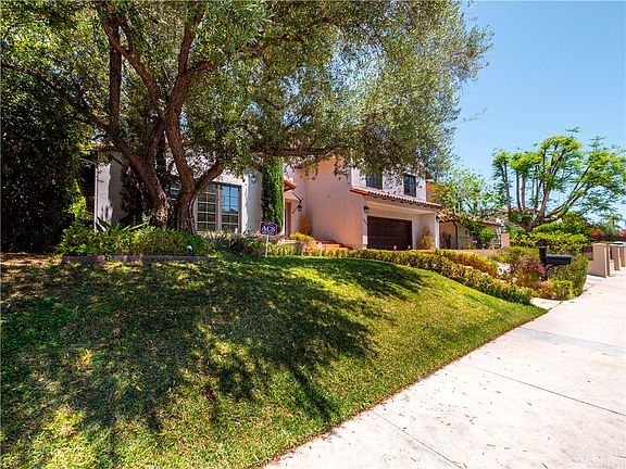 2nd image of 18915 Pasadero Dr