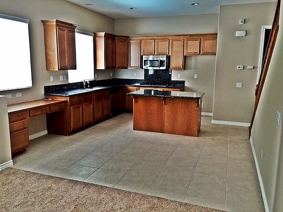 2nd image of 10410 Meadow Lark Ave
