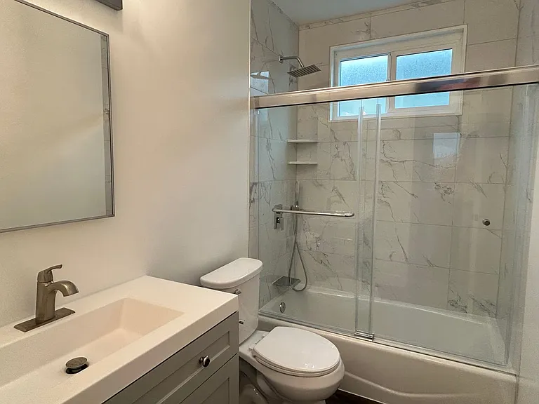 2219 E 10th st. in Long Beach! — Photo 12