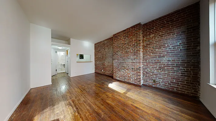 Rented by Bond New York | media 3