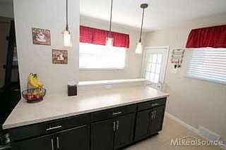 4th image of 30351 Blossom St