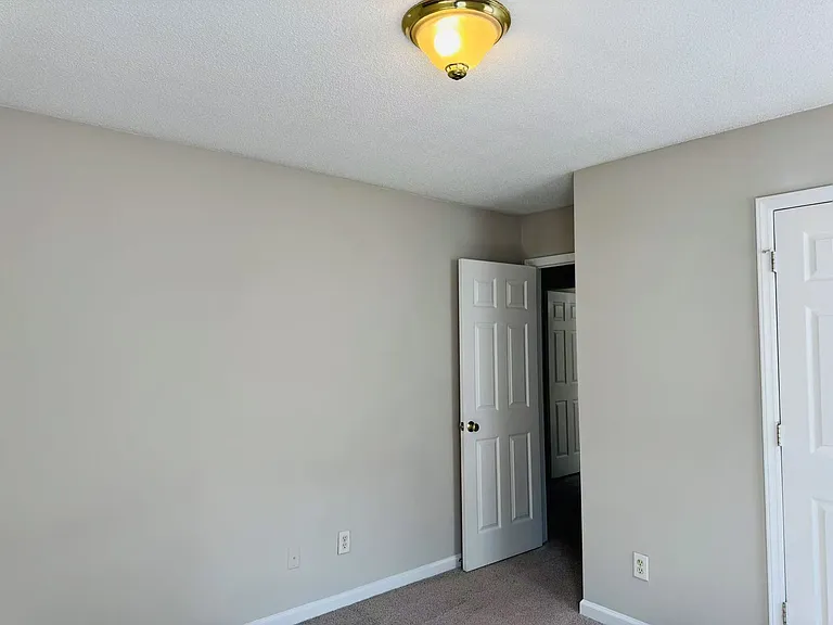 4644 Valley Stream Dr — Photo 17