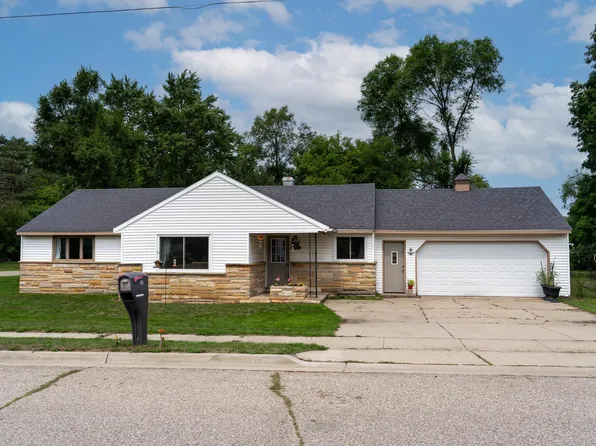 198 W Ohio St, Farwell, MI 48622