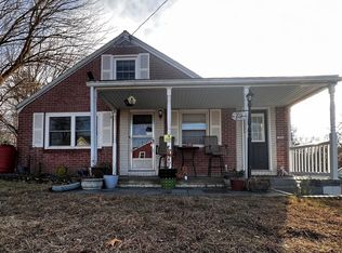 89 Agnes St, Springfield, MA 01118