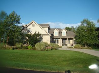 2432 Valley View Dr, Kankakee, IL 60901