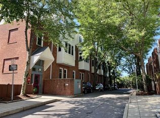 218 Thorndike St APT 101, Cambridge, MA 02141