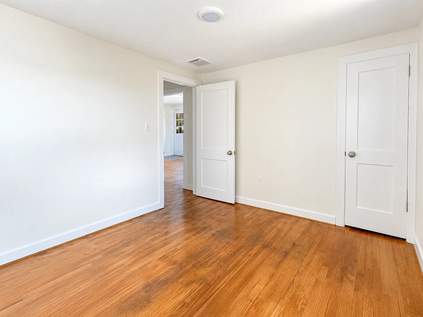 2 bed, 650 sqft, $1,850 — Photo 3