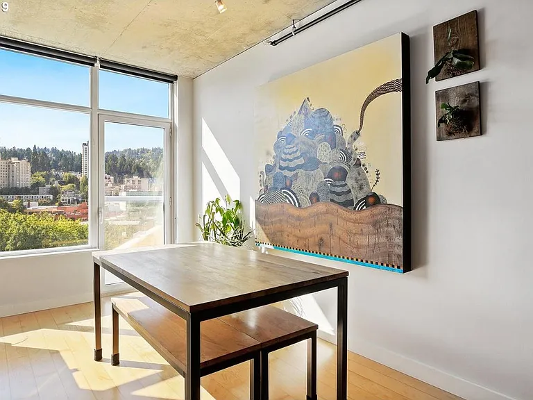1926 W Burnside St #914 — Photo 8