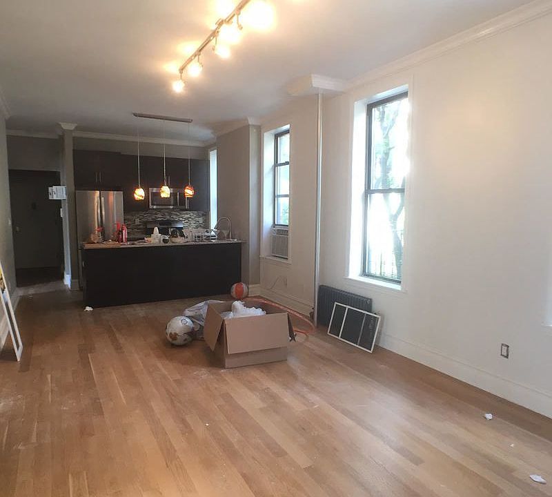 1st image of 300 E 5th St APT 6