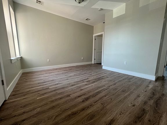 3rd image of 698 Chancellor Ave #32E