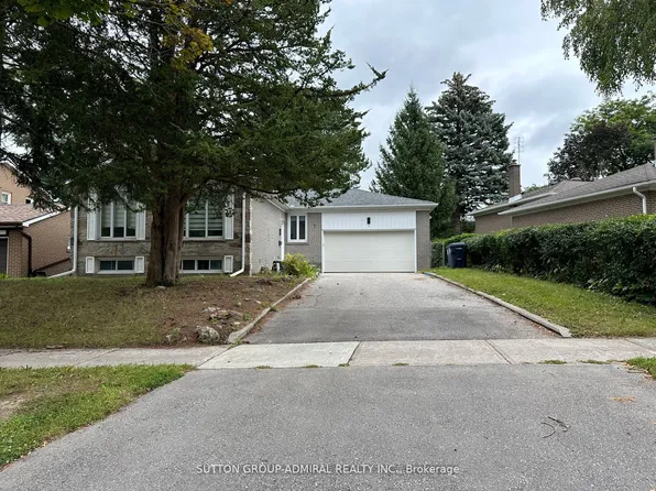 7 Resolution Cres, Toronto, ON M2H 1N3