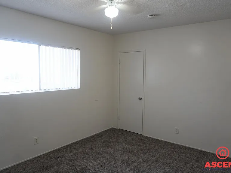 530 Oregon St — Photo 7