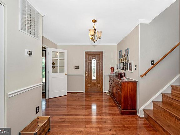 3rd image of 5745 Stoney Creek Ct