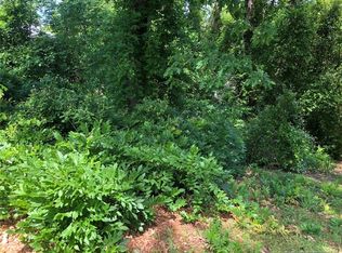 1816 McGougan Rd, Fayetteville, NC 28303