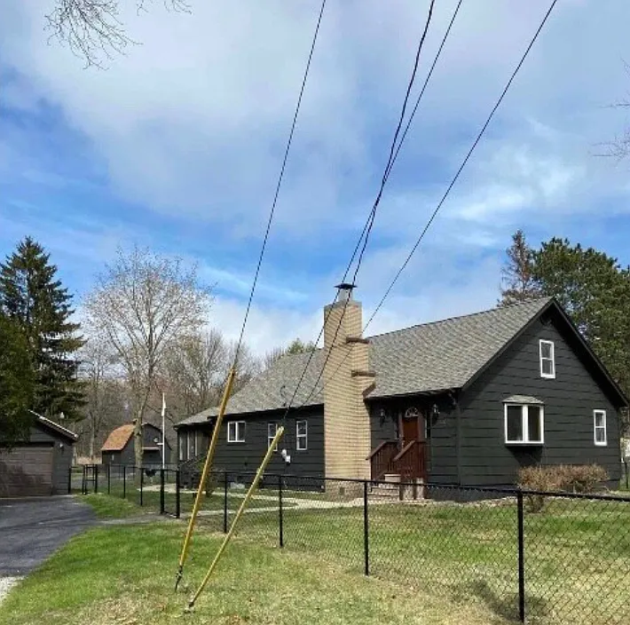 3 bed, 1800 sqft, $2,550 — Photo 1