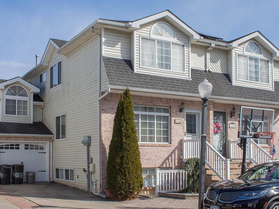 1st image of 63 Darnell Ln