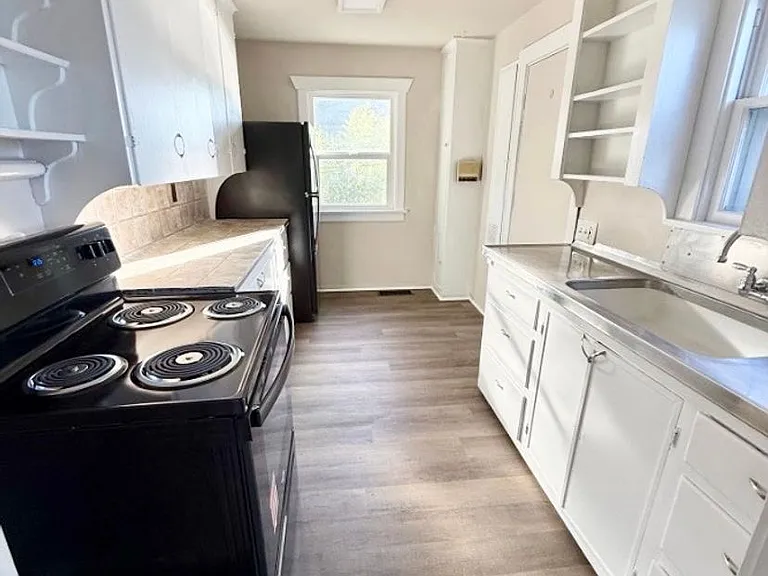 3431 Mathews Dr NW — Photo 8