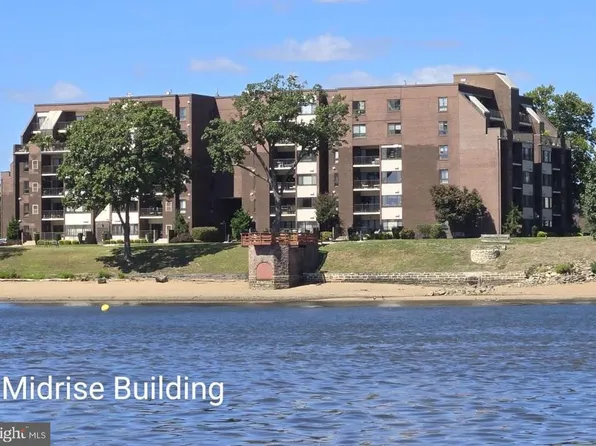 5100 Convent Ln APT 304, Philadelphia, PA 19114