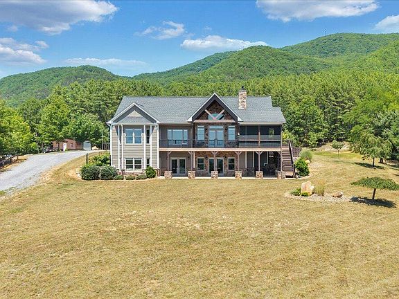 2nd image of 890 Blain Rd