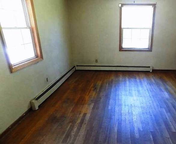2nd image of 330 Chestnut Ridge Rd