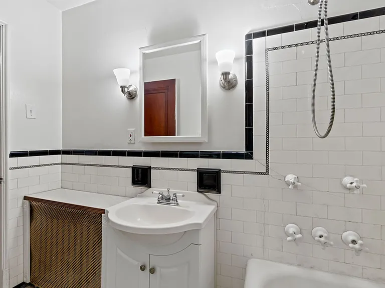 6 Wilkins Rd — Photo 17